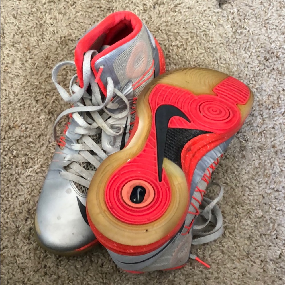 Original Nike Hyperdunks - image 7